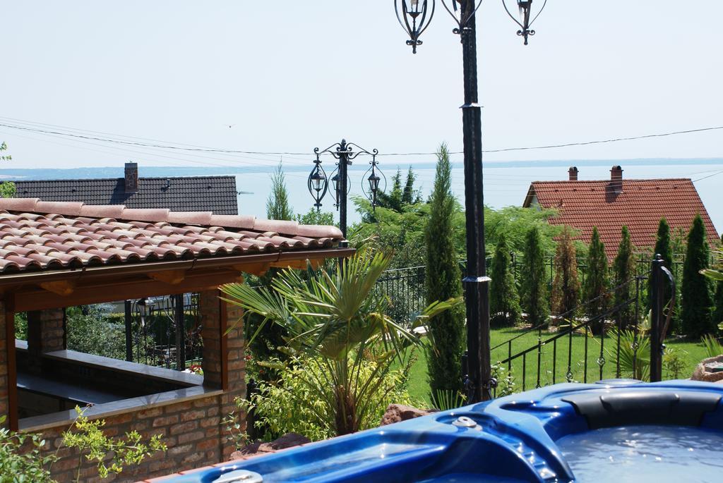 Hotel Sargarigo Apartman Haz Balatonalmádi Exterior foto